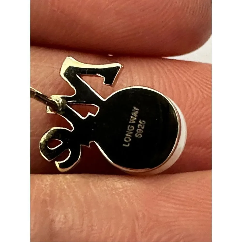 KISS ME 925 Sterling Silver stud earrings